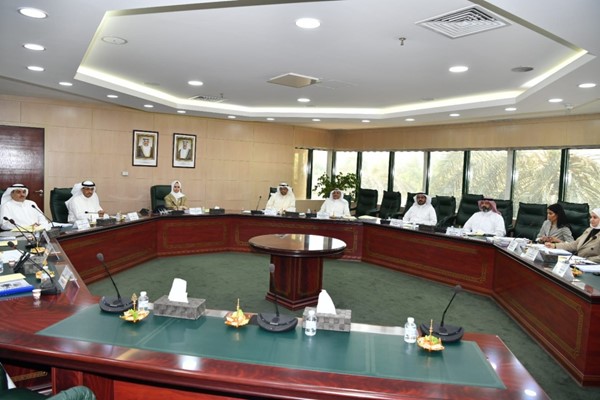  وزيرة الدولة لشؤون التنمية والاستدامة د.ريم الفليج خلال ترؤسها اجتماع مجلس إدارة الهيئة العامة لشؤون الزراعة والثروة السمكية 