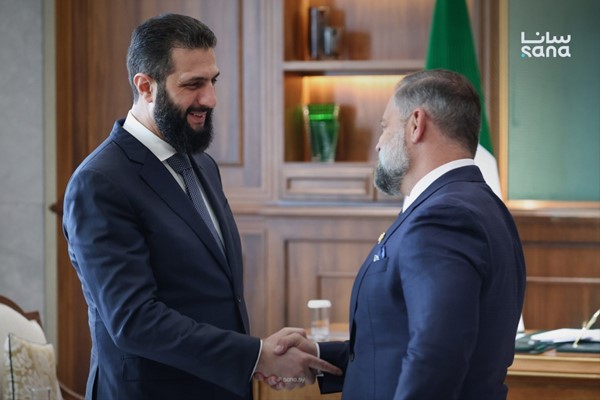 الشرع يستقبل عضو الكونغرس الأميركي ميلز ويبحث معه الأوضاع الإقليمية والدولية