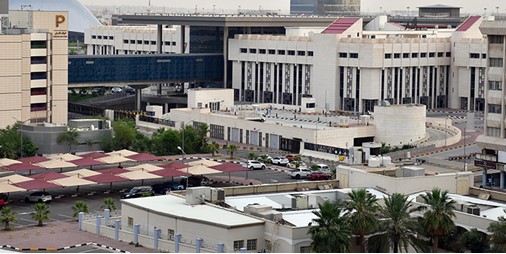 «المالية»: اعتداء إيراني آثم على مبنى مجمع الوزارات بطائرة مسيرة معادية سبب أضرارًا جسيمة ولا إصابات بشرية