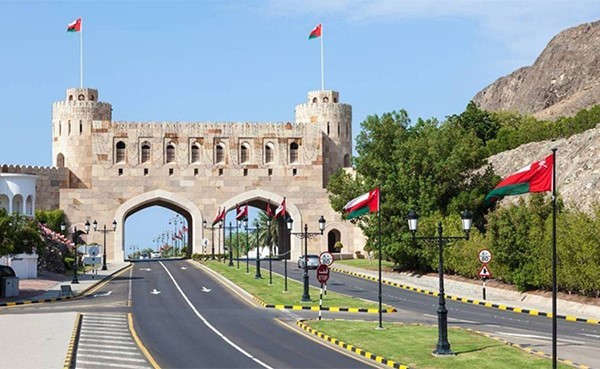 سلطنة عمان ترحب بإعلان وقف إطلاق النار بين