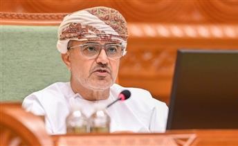 وزير النقل العماني: وقعنا جميع الاتفاقيات الدولية التي تقضي بعدم فرض رسوم على المرور في «هرمز»