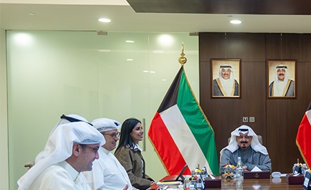 رئيس الوزراء يترأس اجتماعاً لبحث إجراءات حصر وتصنيف الأراضي واستغلالها لإقامة مخازن استراتيجية