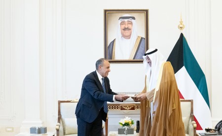 ولي العهد بحث مع ولي العهد السعودي مستجدات المنطقة ووقف إطلاق النار بين الولايات المتحدة وإيران