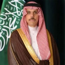 وزير الخارجية السعودي يتلقى اتصالاً هاتفياً من وزير الخارجية الإيراني ويبحث معه الحد من وتيرة التوتر