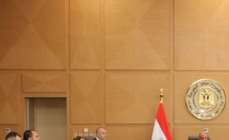 وفد «الدوما» الروسي يبحث مع وزير الكهرباء تطور الأعمال بمحطة «الضبعة» النووية