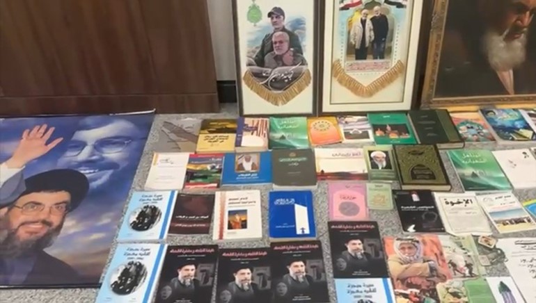كتيبات وصور خاصة بتنظيم حزب الله الإرهابي ضبطت بحوزة المتهمين