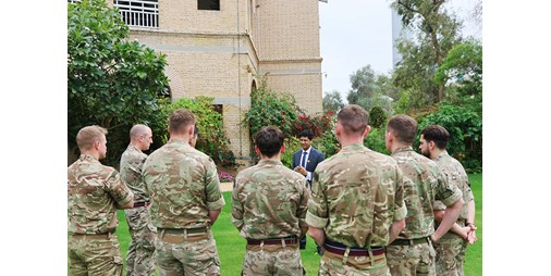 السفير البريطاني: التزامنا بأمن الكويت ثابت... و«Rapid Sentry» تعزز دفاعاتها الجوية