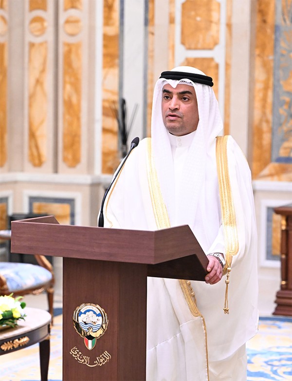 صاحب السمو يستقبل رؤساء البعثات الدبلوماسية الكويتية الجدد لأداء اليمين القانونية
