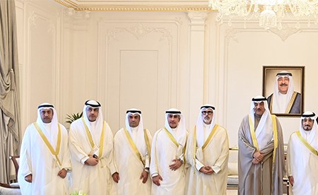 ولي العهد يستقبل رؤساء البعثات الدبلوماسية الجدد