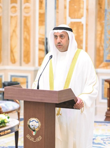 مشاري صالح المزيني خلال أداء اليمين قنصلا عاما للكويت لدى ألمانيا في مدينة فرانكفورت