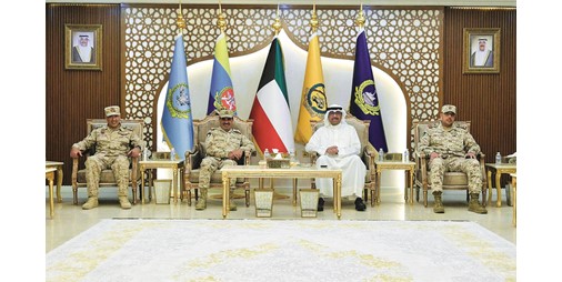 وزير الدفاع: المرحلة الراهنة تتطلب أقصى درجات اليقظة والجاهزية  لحفظ أمن وسلامة الحدود البحرية والمياه الإقليمية