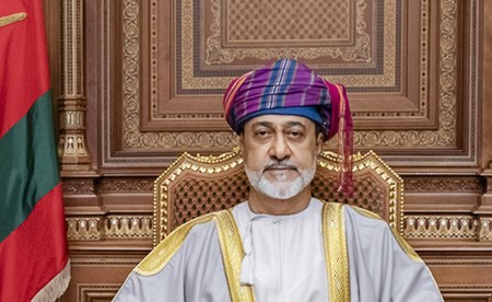 سلطان عمان وأمير قطر يؤكدان ضرورة التكاتف لحماية أمن الملاحة البحرية وتغليب الحلول الديبلوماسية