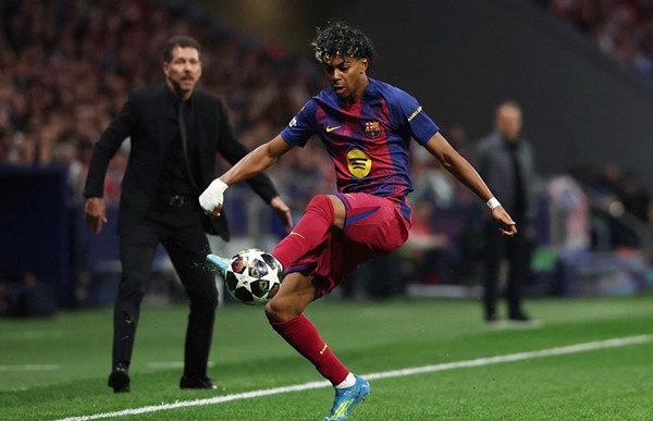 باريس سان جرمان وأتلتيكو مدريد إلى نصف نهائي دوري أبطال أوروبا بتجاوز ليفربول وبرشلونة