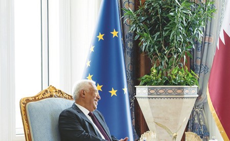 أمير قطر وولي العهد السعودي يبحثان مع رئيس المجلس الأوروبي مستجدات الأوضاع في المنطقة وأمن الملاحة الدولية