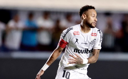 الرئيس البرازيلي يبحث عودة نيمار مع أنشيلوتي