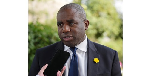 نائب رئيس الوزراء البريطاني: الكويت شريك موثوق ومحوري في استقرار المنطقة