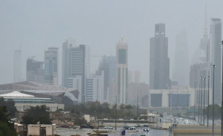 طقس العطلة مائل للحرارة نهاراً ومعتدل ليلاً وفرص للأمطار من مساء السبت حتى الأربعاء