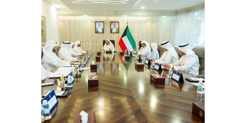 رئيس الوزراء: الحفاظ على الخدمات الأساسية واستمرار تنفيذ المشاريع