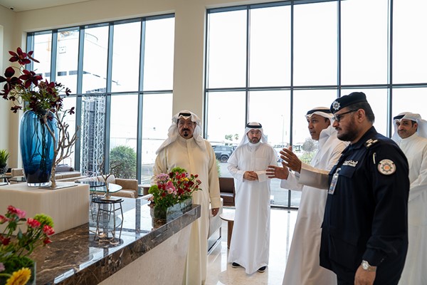 رئيس الوزراء: التنسيق الكامل بين الجهات المعنية لضمان جاهزية المطار للتشغيل