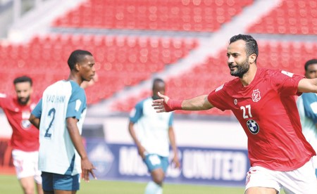 «الأبيض» يستعد لموراس.. وفريح جاهز
