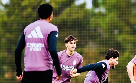 ريال مدريد للتمسك بأمل المنافسة بمواجهة ألافيس