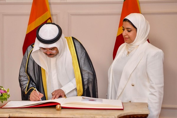 سفير الكويت لدى سريلانكا يقدم أوراق اعتماده لرئيس الجمهورية