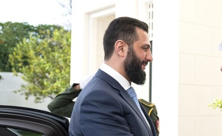 الشرع يختتم جولته الخليجية مؤكداً تضامن سورية مع الدول العربية ضد الاعتداءات الإيرانية