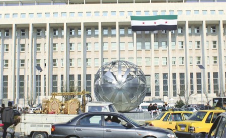 إنشاء «سوق دمشق للعملات الأجنبية والذهب»
