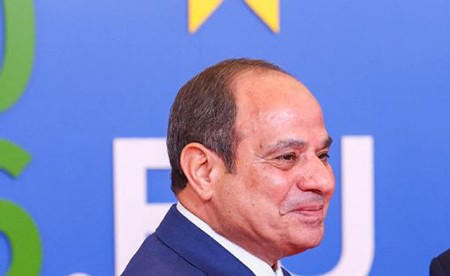 السيسي: نشدد على ضرورة الالتزام التام بحرية الملاحة وأهمية تأمين الممرات الملاحية الدولية