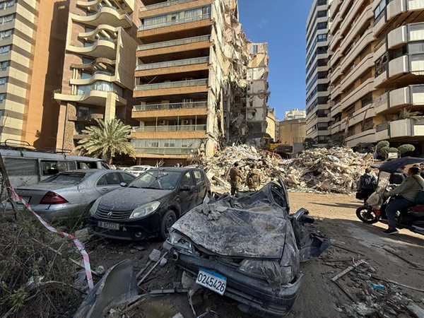الدمار الإسرائيلي الكبير في «الأربعاء الأسود» بالعاصمة بيروت (محمود الطويل)