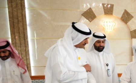 محافظ الأحمدي تفقّد منطقة الوفرة الزراعية: تذليل العقبات أمام المزارعين لتعزيز منظومة الأمن الغذائي