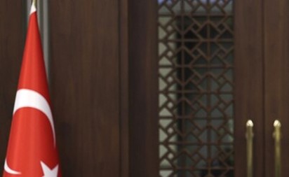نائب الرئيس التركي: الاقتصاد العالمي يمر بفترة من عدم اليقين المتزايد