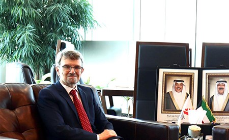 رئيس «الطيران المدني» يبحث مع السفير الإسباني تعزيز التعاون بمجال الطيران