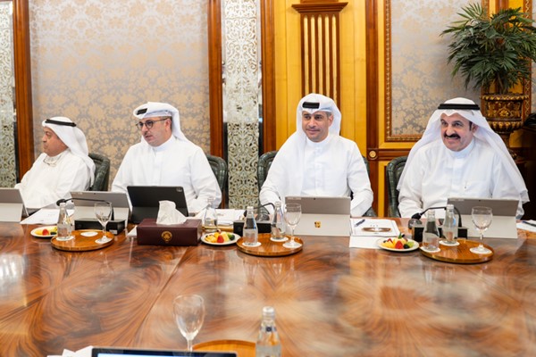 مجلس الوزراء: عودة الدراسة حضوريًا لطلبة المرحلة الثانوية في جميع الأنظمة التعليمية اعتبارا من الأحد المقبل