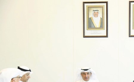 «التطبيقي»: الاختبارات النهائية حضورياً مع استمرار الدراسة بنظام «التعليم عن بُعد»