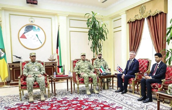 وكيل الحرس الوطني بحث ووزير شؤون الجاهزية والصناعات الدفاعية البريطاني تعزيز التعاون وتبادل الخبرات