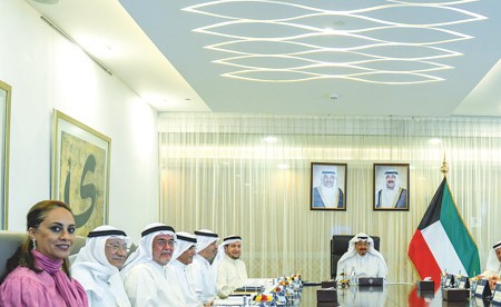 «الأعلى للبترول» ناقش المشاريع المعتمدة