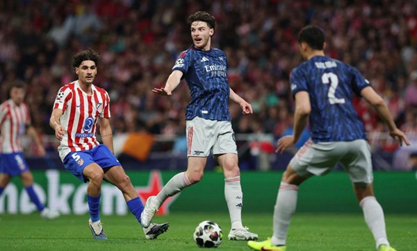 أرسنال يعود بتعادل مهم أمام أتلتيكو مدريد في ذهاب نصف نهائي دوري أبطال أوروبا