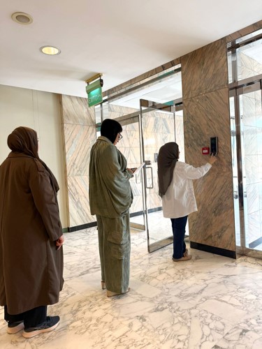 انتظام في الدوام الكامل في مؤسسة الرعاية السكنية