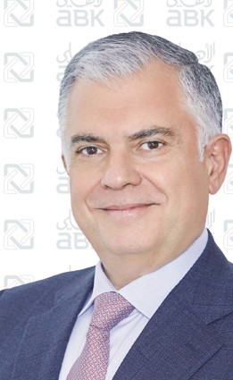 «الأهلي الكويتي - الإمارات» يواصل رحلة التحول الرقمي