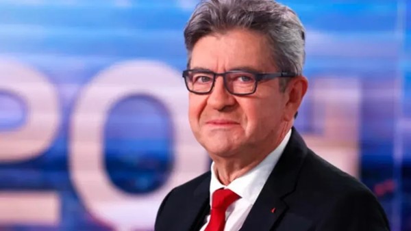 زعيم اليسار الفرنسي يعلن رسميا ترشّحه لانتخابات الرئاسة في 2027