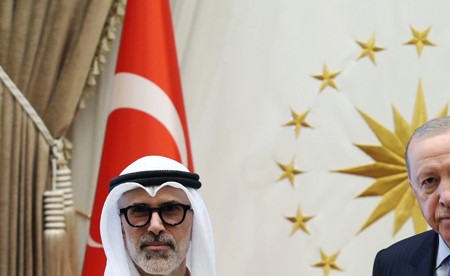 الأمير بعث برسالة خطية للرئيس التركي تتعلق بالتطورات الراهنة في المنطقة