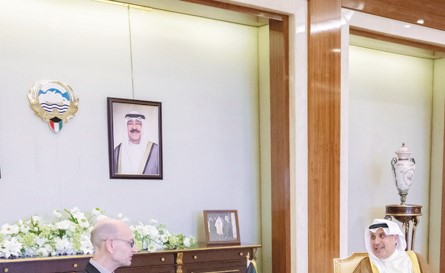 وزير الديوان الأميري ورئيس ديوان ولي العهد بحثا مع سفيري مالطا وماليزيا تعزيز العلاقات الثنائية