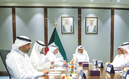 إعادة تنظيم الهياكل الحكومية