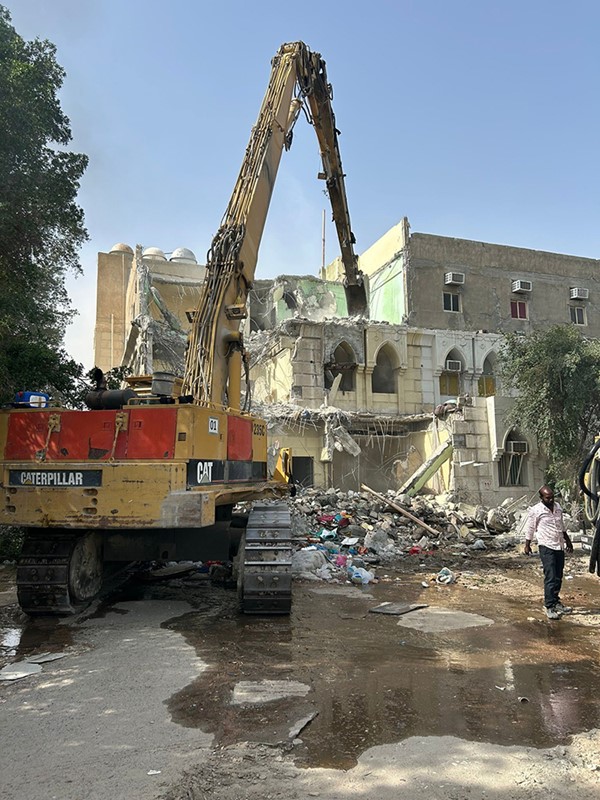 البلدية: هدم 42 عقاراً آيلاً للسقوط في جليب الشيوخ