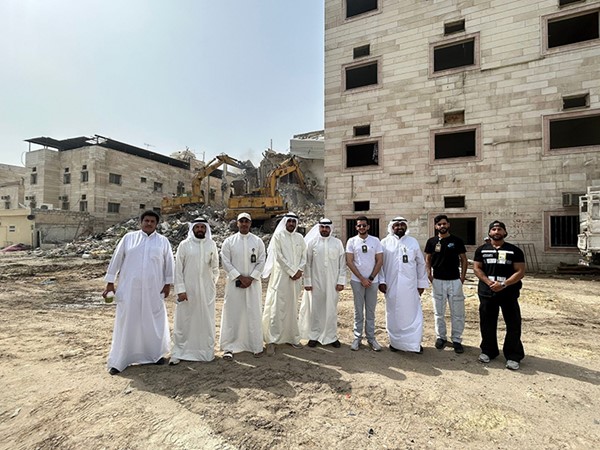 البلدية: هدم 42 عقاراً آيلاً للسقوط في جليب الشيوخ