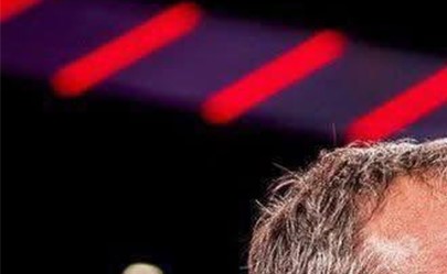 قبل ساعات من «الكلاسيكو».. فليك مدرب برشلونة يتلقى خبر وفاة والده
