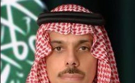 رئيس وزراء قطر ووزير خارجية السعودية يبحثان جهود خفض التصعيد بما يعزز أمن المنطقة