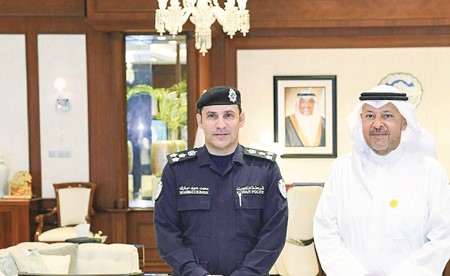 محافظ الفروانية: رفع كفاءة الأداء الأمني وتعزيز الاستقرار في مختلف المناطق