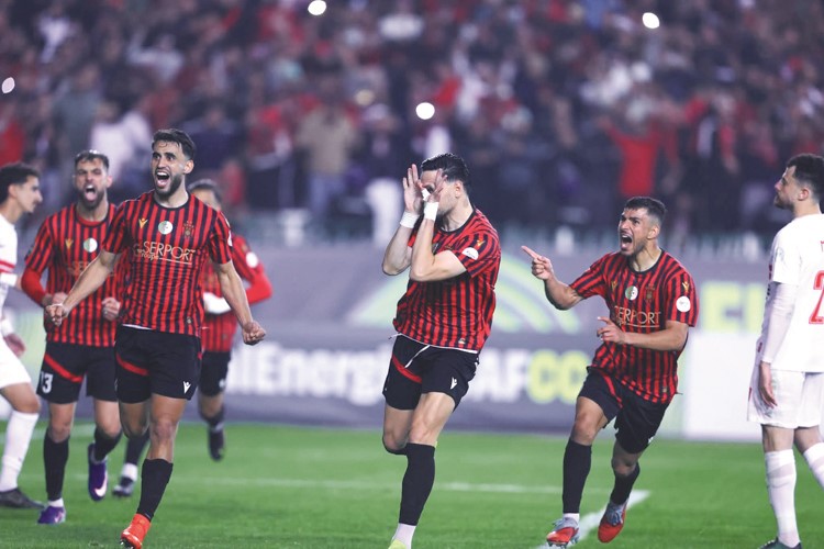 فرحة لاعبي اتحاد العاصمة بهدف الفوز الثمين